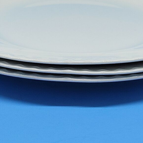 Johnson Brothers 3 Vintage White Scalloped Beaded Edge 8 3/4" Salad Plates READ - Picture 8 of 9